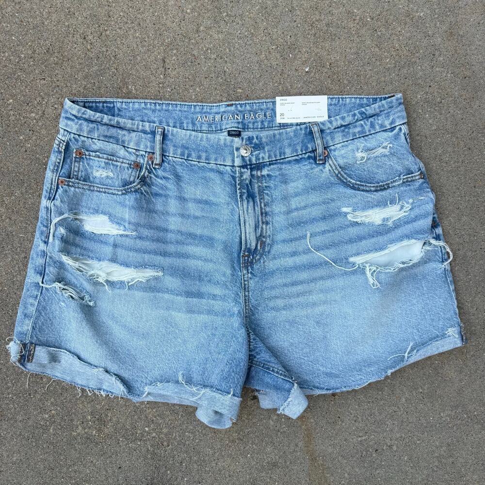 American Eagle Curvy Relaxed Shorts Strigid Distressed NWT Size 20 35W